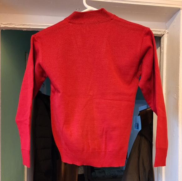 Havenshire women's red knitted button-up sweater. - Picture 2 of 8